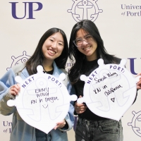 Emmy Wong '24, Sarah Wong '24