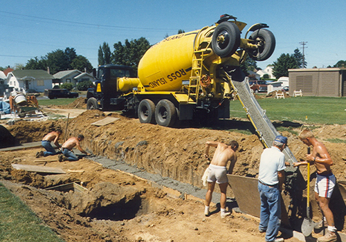 Concrete pour 1987.